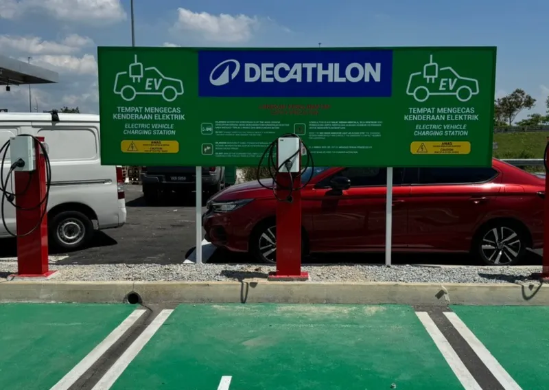 Decathlon — Retail destination EV charging deployment.
